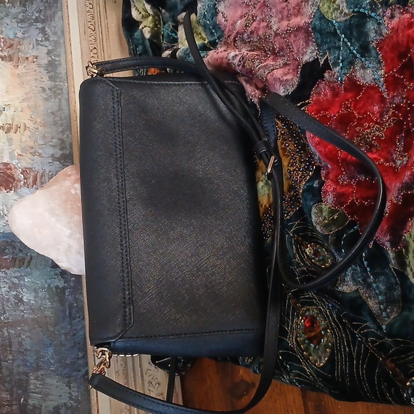 Firm $$ LIKE NEW!! Kate Spade Laurel Way Greer Crossbody Bag in black - Picture 5 of 15